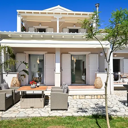 Depis Home, In Lefkas Town Villa *